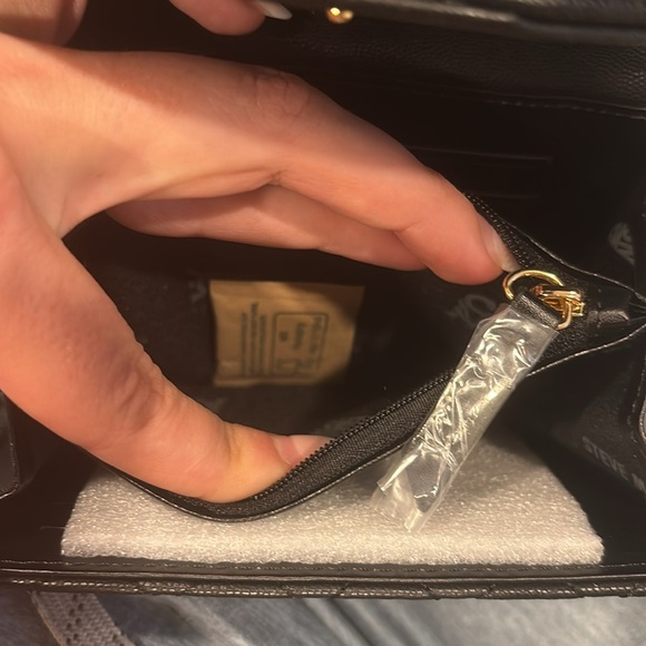 Steve Madden Quilted Black Shoulder Bag with Gold Chain - Picture 5 of 6